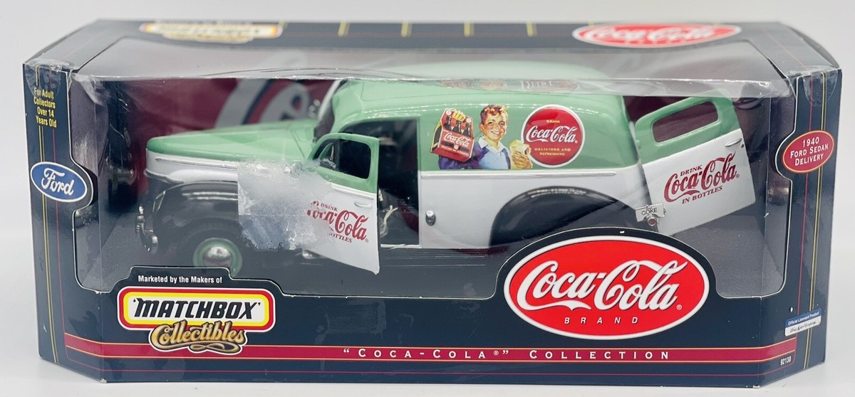 Matchbox Collection Coca-Cola - Ford Berline De Livraison 1940 - 1/18 - Boîte Scellée