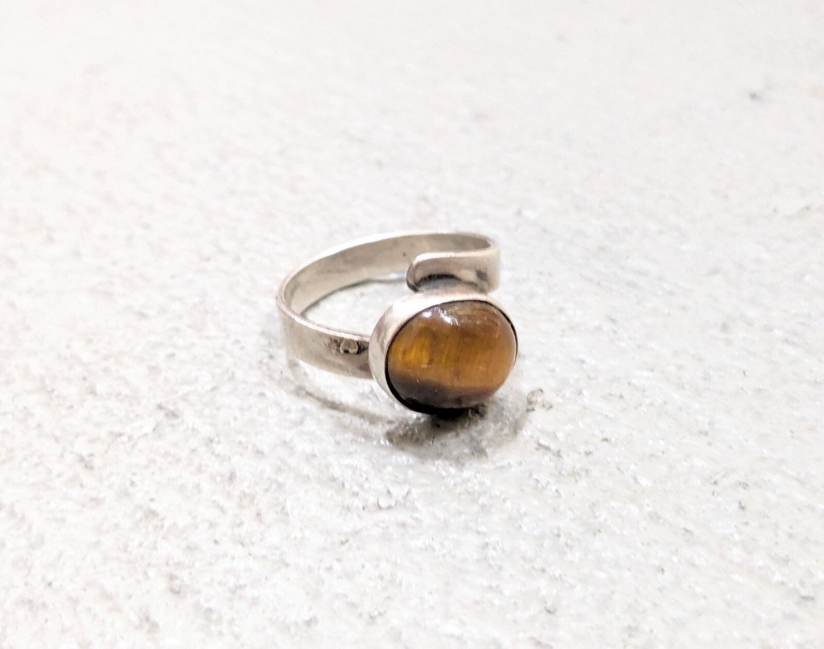 Vintage Sterling Silver Ring Tiger