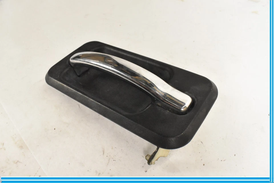 2004 03 04 05 07 HUMMER H2 MAÇANETA TRASEIRA DIREITA EXTERNA CROMADA FABRICANTE DE EQUIPAMENTO ORIGINAL 15104795 - Imagem 3 de 4