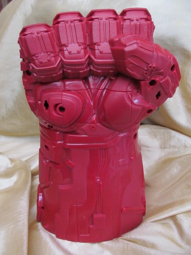 Genuine Marvel Avengers Endgame Red Infinity Gauntlet Electronic Fist Light Toy - Picture 8 of 8