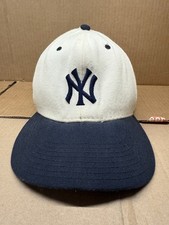Vintage 90 s New York Yankees Hat Cap Snapback MLB Baseball New Era White Blue