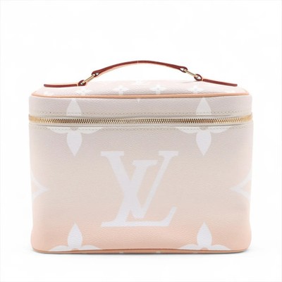 Louis Vuitton Bye The pools Monogram Giant Nice BB M80357 Beige There was an RFI