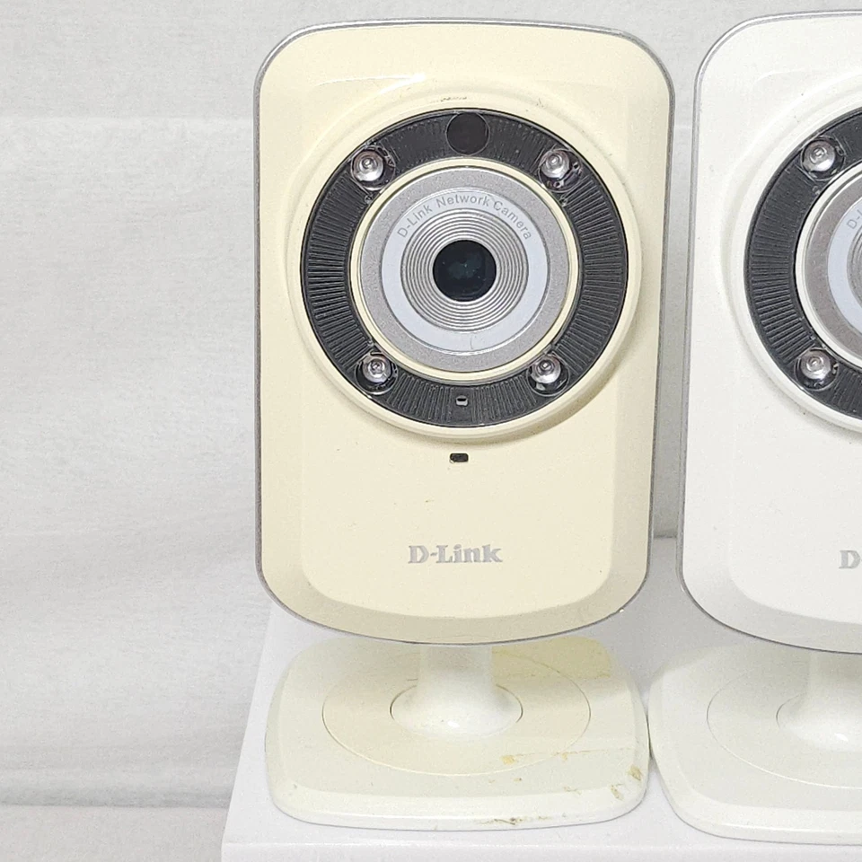 D-LINK Network Camera DCS-932L DAY/NIGHT CAMERA (Lot Of 3) - Image 3 of 4