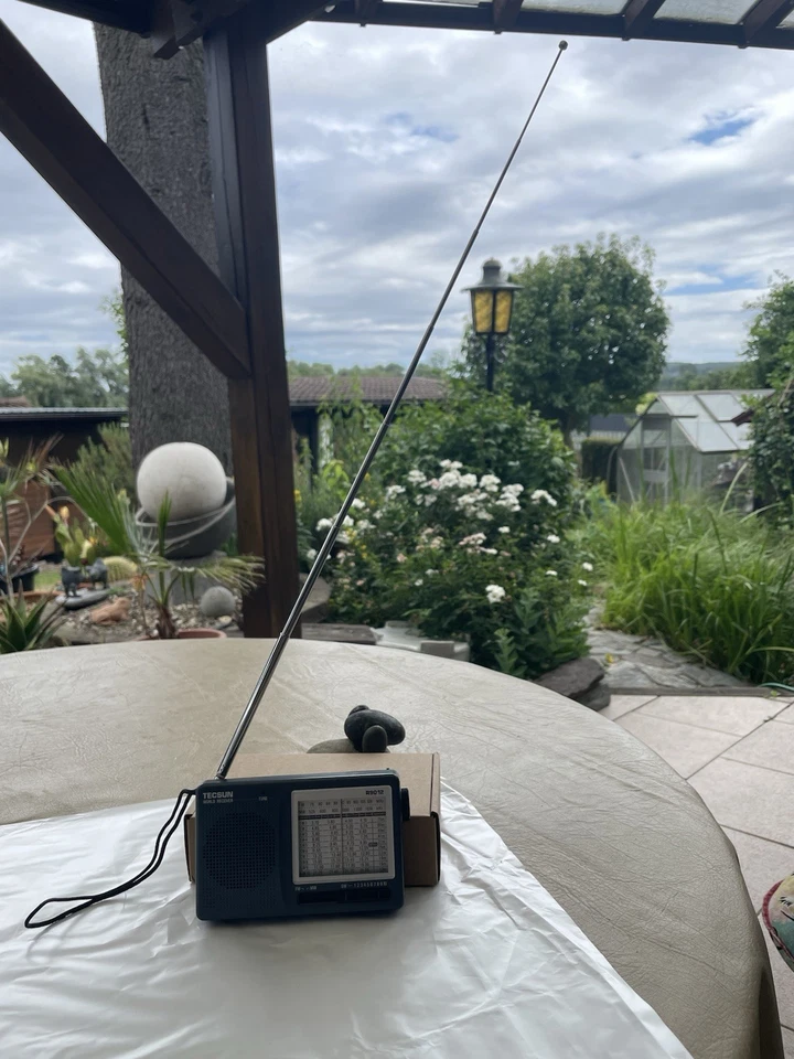 Neu TECSUN R-9012 Tragbares Radio UKW/AM/KW 12 Bänder Radio, Weltempfänger - Bild 3 von 4