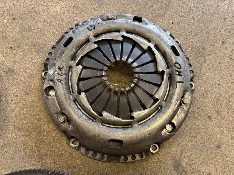 LUK Schwungscheibe AUDI S3 A3 8L TT 8N VW Golf 4 1.8T Schwungrad Kupplung - Bild 2 von 4