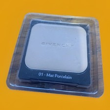 Image of GIVENCHY MATISSIME VELVET 01 MAT PORCELAIN SPF20 FOUNDATION