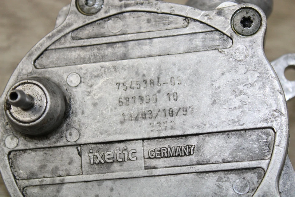 BOMBA DE VACÍO MOTOR BMW E60 E53 E70 E65 E66 745I 745LI 750LI 750I 4.4 N62 Foto 3 de 4