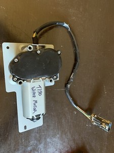 Bobcat Wiper Motor T190 Skid Steer Enclosed Cab Door  Used 6679476