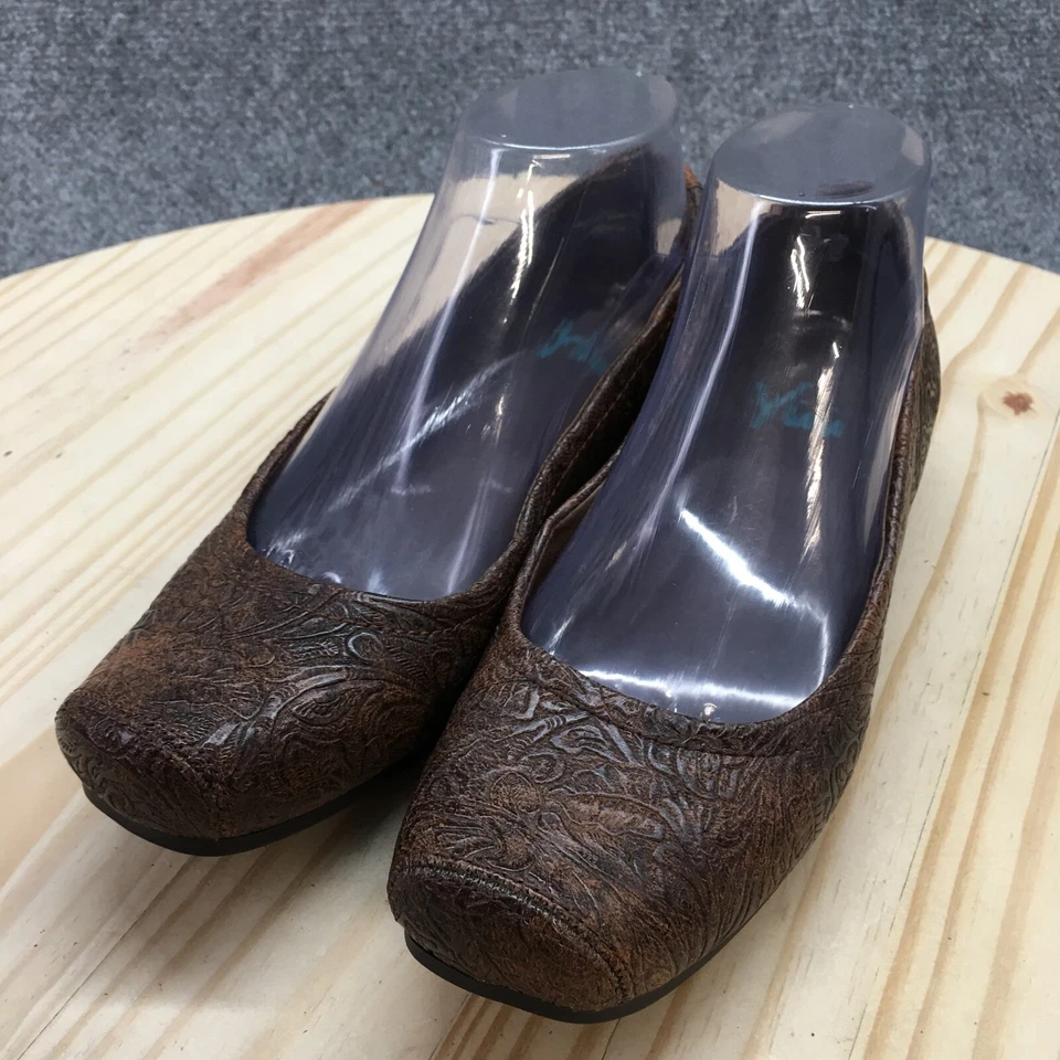 Yuu Zapatos Mujer 7 M Impress Floral Repujado Ballet Pisos Informales Marrón Sin Cordones Foto 3 de 4