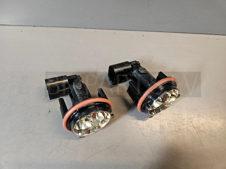 2x NEW GENUINE HELLA BMW E87 E39 E83LCI PARKING LIGHT BULB SOCKET & BULB 6904048 - Image 3 of 4