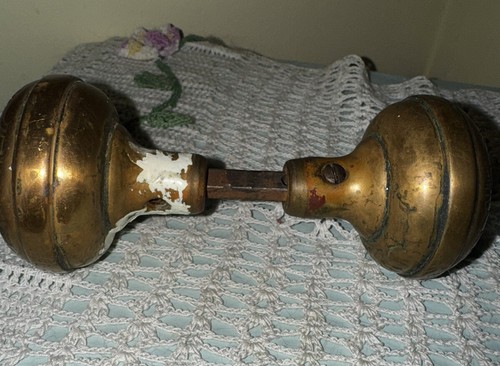 Antique Pair Set Of Brass Wide Base Corbin Ceylon Doorknobs Victorian Bronze - Picture 9 of 12