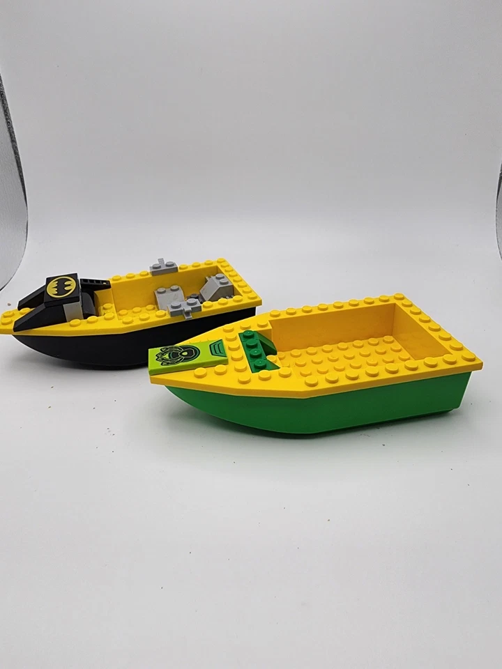 LEGO LOTE DE 2 CASCOS DE BARCO FLOTADOR - 16X8 - Negro y Verde - Batman Extras Foto 2 de 4