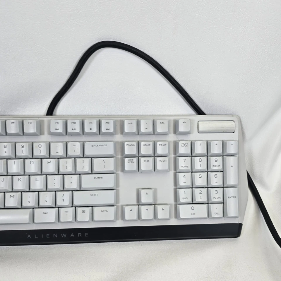 Alienware AW510K Wired Gaming Keyboard - Image 4 of 4