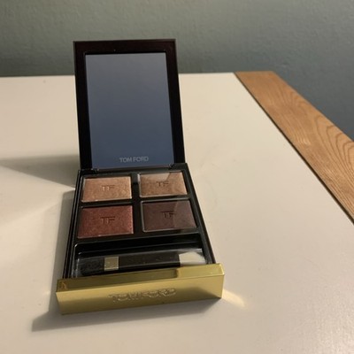 Tom Ford Eye Color Quad 04 Honeymoon Gold/Plum Shimmer/Metallic 0.21oz