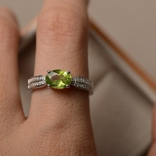 925 Silver Plated 2CT Oval Peridot Gemstone Dainty Ring Duty Free