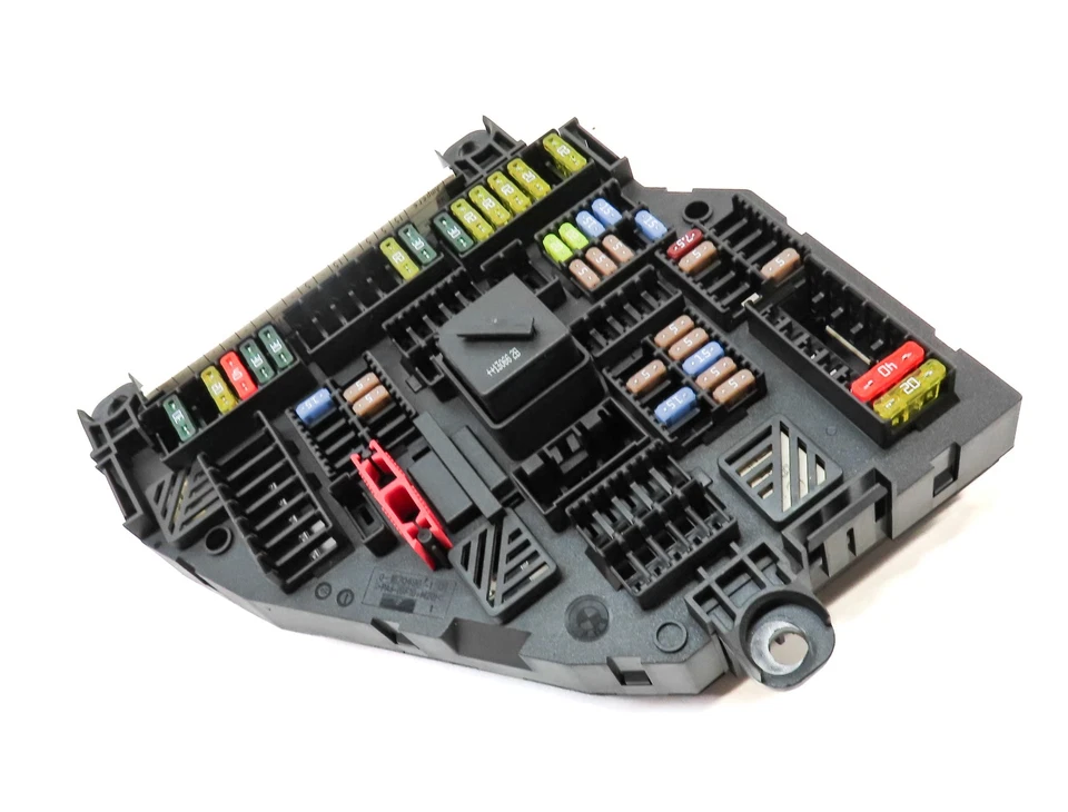BMW X3 (F25) 2013-2014 MALETERO TRASERO CAJA DE FUSIBLES CONEXIÓN ELÉCTRICA RELÉ CAJA Foto 3 de 4