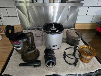 DEFECTIVE Kuvings REVO830 Silver Luxury Cold Press Whole Slow Juicer wit G3D