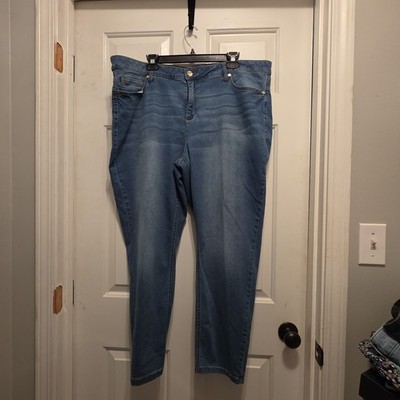 Jones New York Signature Women's Plus Blue Medium Wash Stretch Denim Jeans