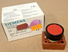 SIEMENS 3SB1 200-0AC53 RED FLUSH PUSHBUTTON W/ THRUST CAP *NEW IN BOX*