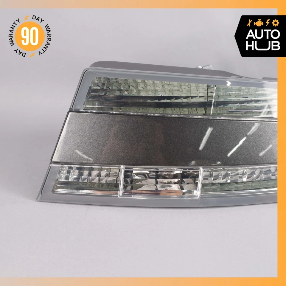 05-19 Aston Martin V8 Vantage DB9 DBS Tail Light Lamp Right 8D3313404AK OEM 26k - Image 4 of 4