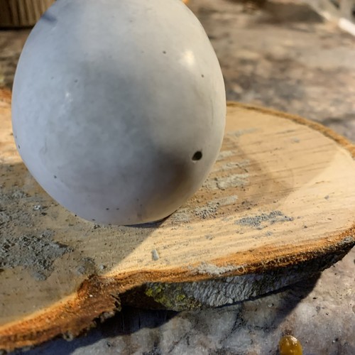 2 Concrete Skulls Approximately 8 Oz - Picture 7 of 7