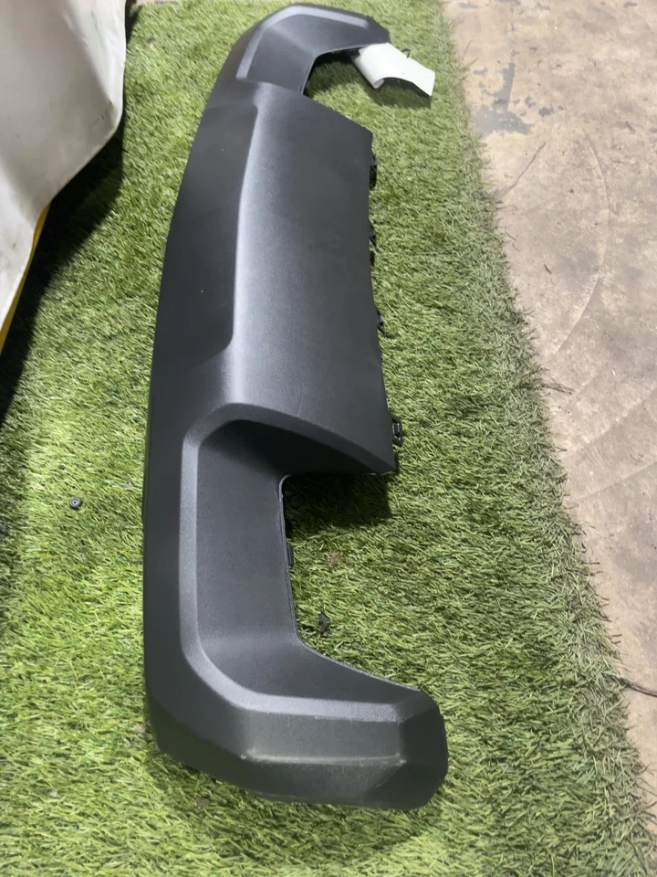 ✅ 2022 雪佛兰 COLORADO BASE BUMPER COVER PN:84859010 原始设备制造商 — 第 2/4 张图片