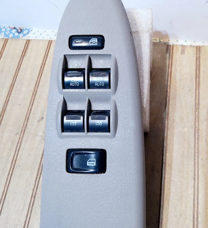 Chevy Trailblazer/06 Trailblazer EXT 2006-2009 interruptores y molduras de ventana maestra  Foto 3 de 4