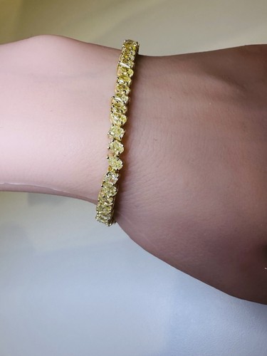 18K Yellow Gold 7.63 CT Natural Mixed-Shape Fancy Yellow Diamond Tennis Bracelet - Picture 2 of 6