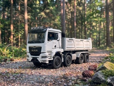 CONRAD Modelle I MEILLER TRIGENIUS D421 auf MAN TGS TN ( 1:50)