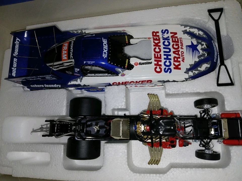 Verificador/Schucks/Kragen Firebird fundido NHRA FunnyCar escala 1.24 na caixa (LEIA) - Imagem 3 de 4