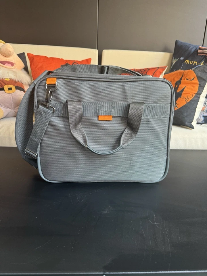 Targus Laptop And Messenger Bag - Image 3 of 4