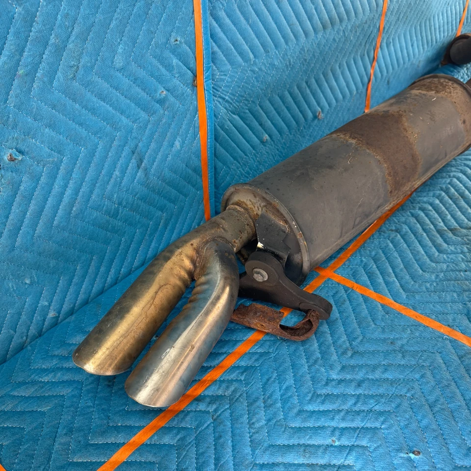 1989-1991 Chrysler TC Maserati escape traseiro D fabricante de equipamento original 46K - Imagem 2 de 4