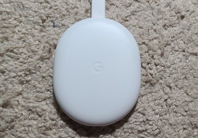 Google Chromecast with Google TV 4K Media Streamer Model GZRNL No