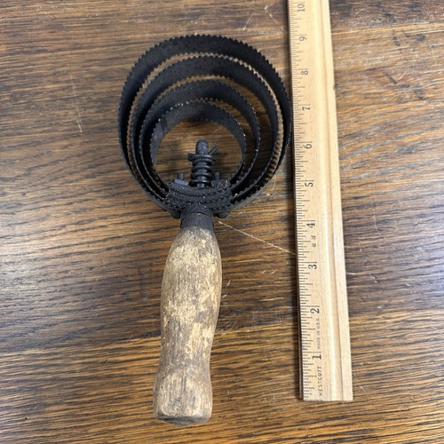Vintage Horse Curry Comb Multi Ring Grooming Tool Wood Handle Farm