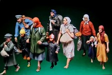 Tusk modell...Ca. 1/35...5 + 5 resin/harz figur...Europe zivilen...WWII.