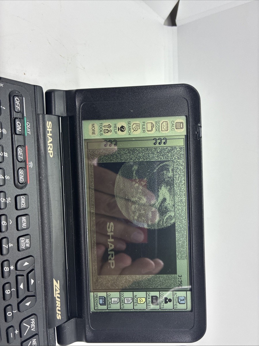 Vtg Sharp Zaurus ZR-5700 PDA Digital Assistant Black No Stylus