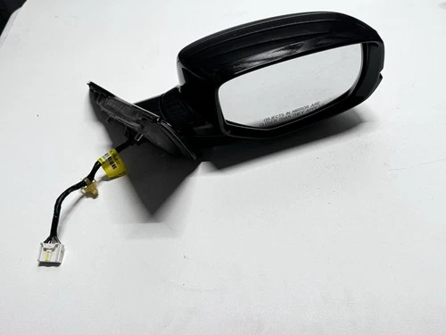 2013-2017 HONDA ACCORD SEDAN RIGHT PASSENGER SIDE MIRROR W/ CAMERA NH731P BLACK