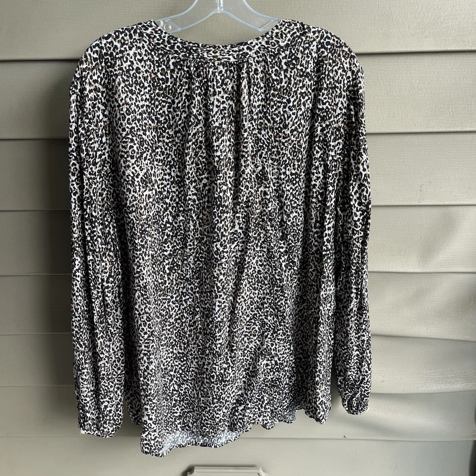 Top Popover Old Navy Para Mujer Estampado Animal Talla XXL Manga Larga Mob Wife Oficina Foto 2 de 4