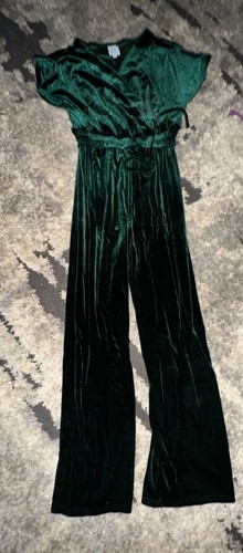 Shop the Mint Size Large emerald green velvet jumpsuit Womens Outfit - Picture 1 of 2