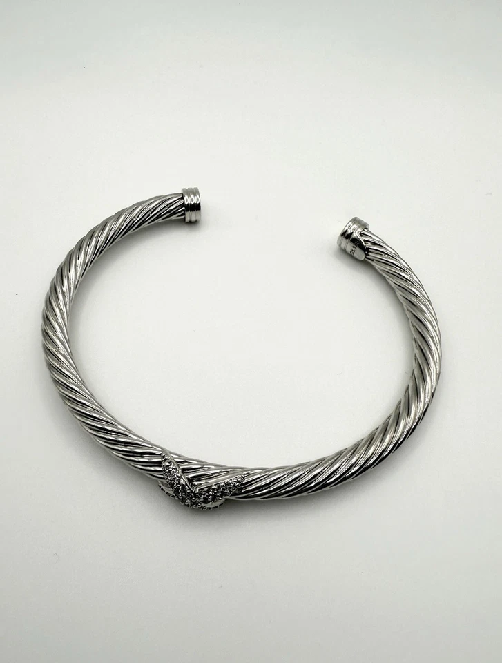 Brazalete grande David Yurman de 4 mm de plata de ley y diamantes X Station Foto 2 de 4