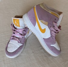 Nike Shoes Air Jordan 1 Mid SE GS Sz 5 Y Arctic Pink DC9517-600