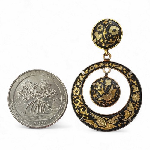 Vintage Damascene Gold Birds Acanthus Leaves Flowers Dangling Hoop Earrings 60's - 第 2/7 張圖片