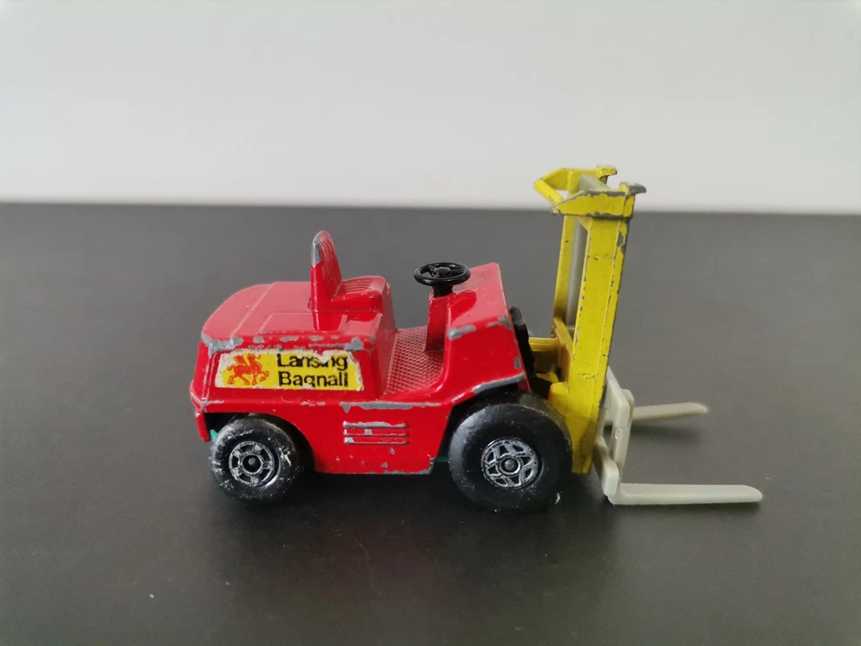 MATCHBOX SUPERFAST 15 FORK LIFT TRUCK BASE ACQUA - Immagine 4 di 4
