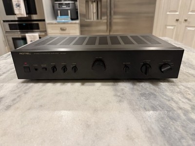 Rotel RA-931 Stereo Integrated Amplifier Phono Input 35 WPC Tested Works- Video