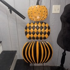 Metal Pumpkins Orange  Black Yard Stakes- Very Good Condition- 46  Tall