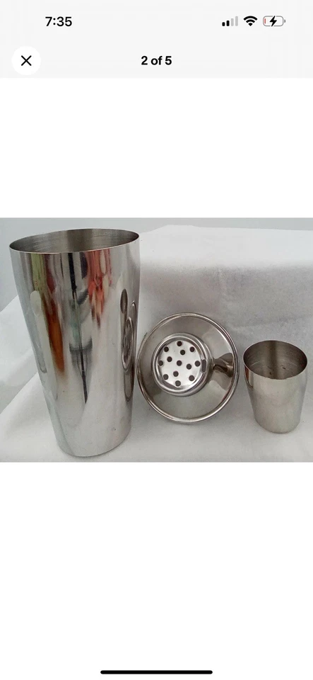 Coctelera Martini de acero inoxidable con jigger y taza medidora de tiro Foto 2 de 4