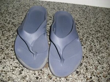 OOFOS LOGO BLUE T STRAP SANDALS SZ MEN'S 12 WOMAN'S 14 GUC