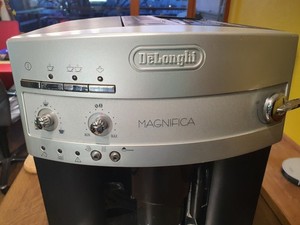 Automatik Kaffeemaschine DELONGHI