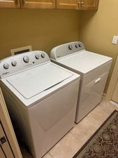 White Whirlpool washer and dryer set, great condition