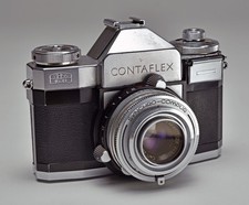 Zeiss IKON Contaflex 35mm camera and case